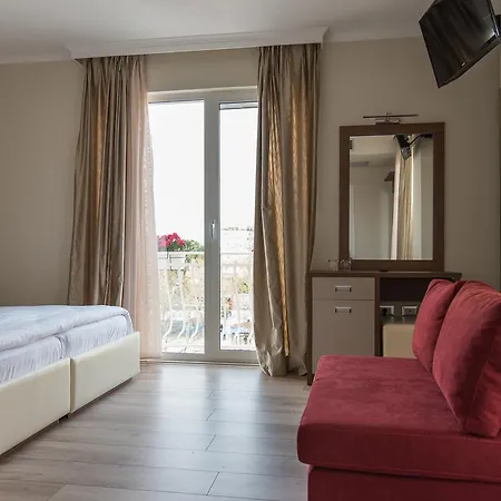 Otel Keit Tiran